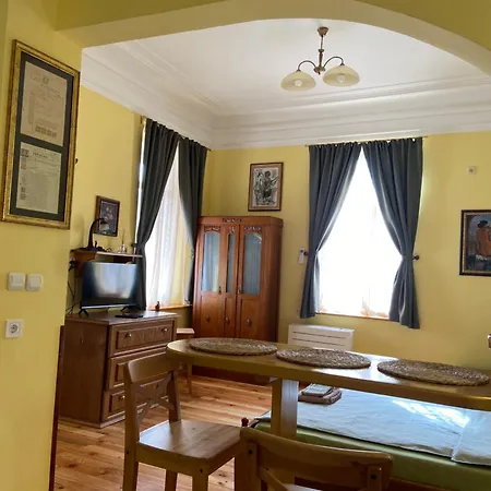 Art Elsor Casa de hóspedes 2*